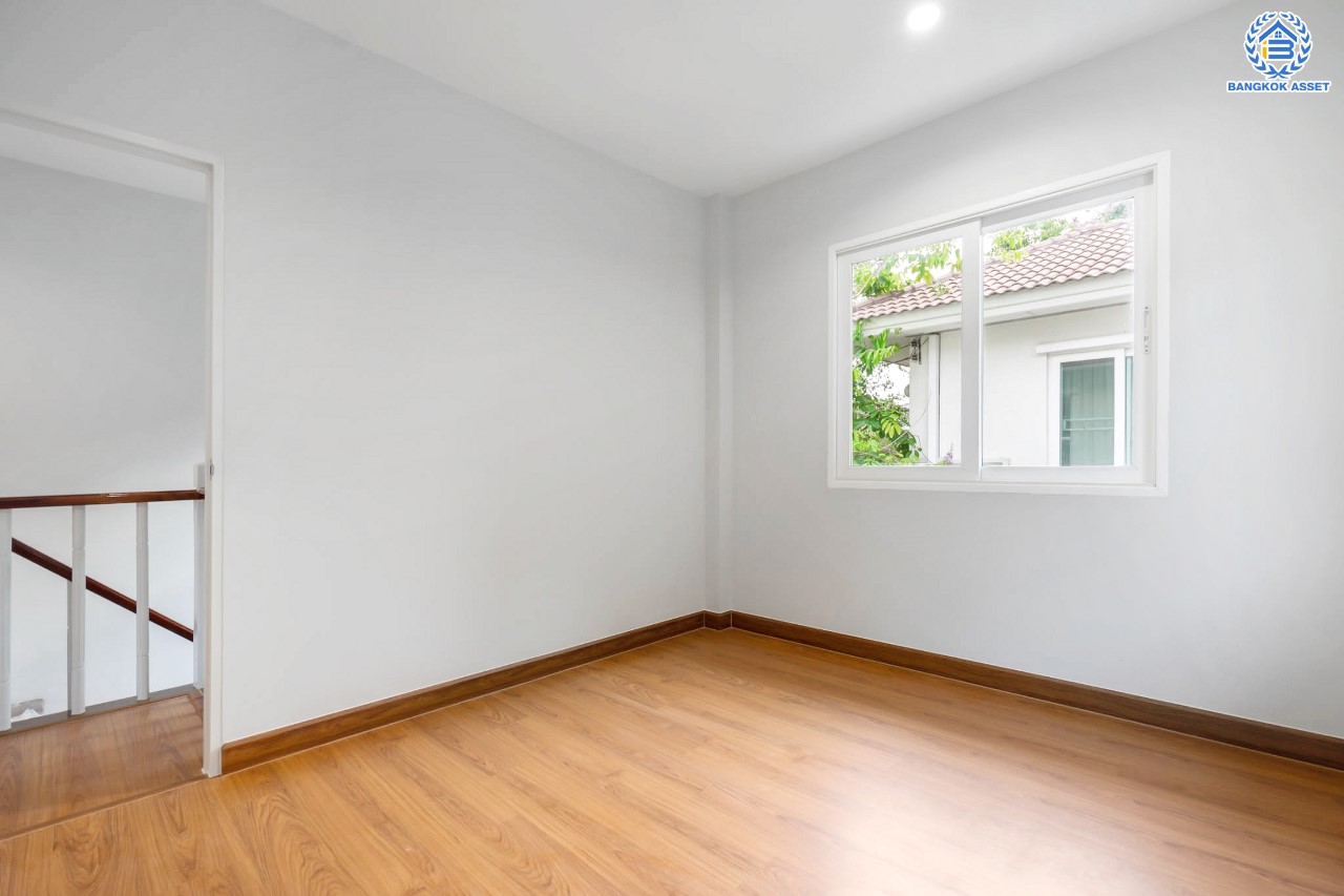 บ้านมือสองตกแต่งใหม่ คุณภาพแบรนด์ Q.House ม.คาซ่าวิลล์ ราชพฤกษ์-แจ้งวัฒนะ เนื้อที่ 50.6 ตร.ว. ฟังก์ชัน 3 ห้องนอน 2 ห้องน้ำ จอดรถได้ 2 คัน ทำเลศักยภาพ ติดถนนราชพฤกษ์ ใกล้ทางด่วน และเซ็นทรัลแจ้งวัฒนะ